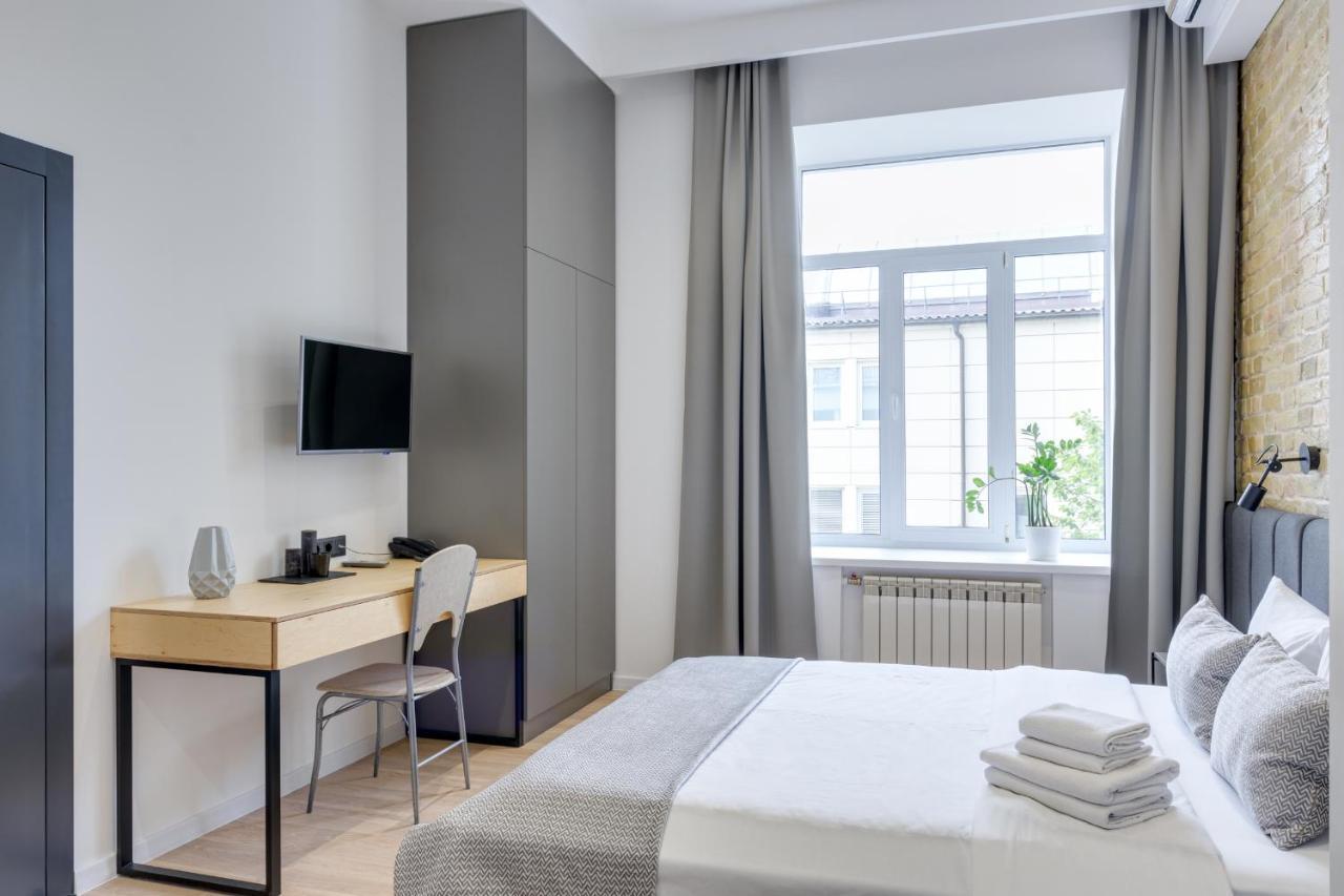 Centrooms Kropivnizkogo Mini-Hotel Kijev Kültér fotó